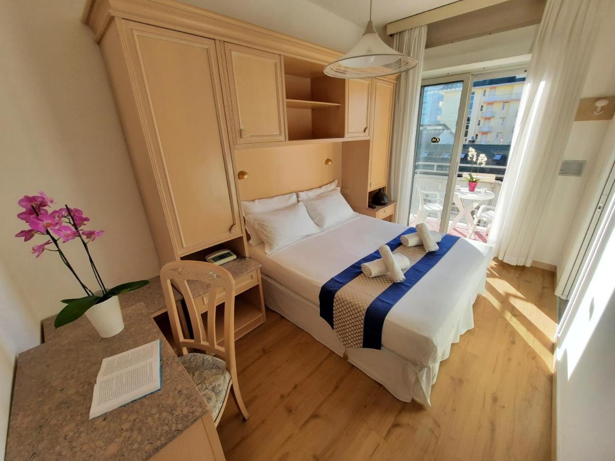 Hotel Margherita ليدو دي يسولو المظهر الخارجي الصورة
