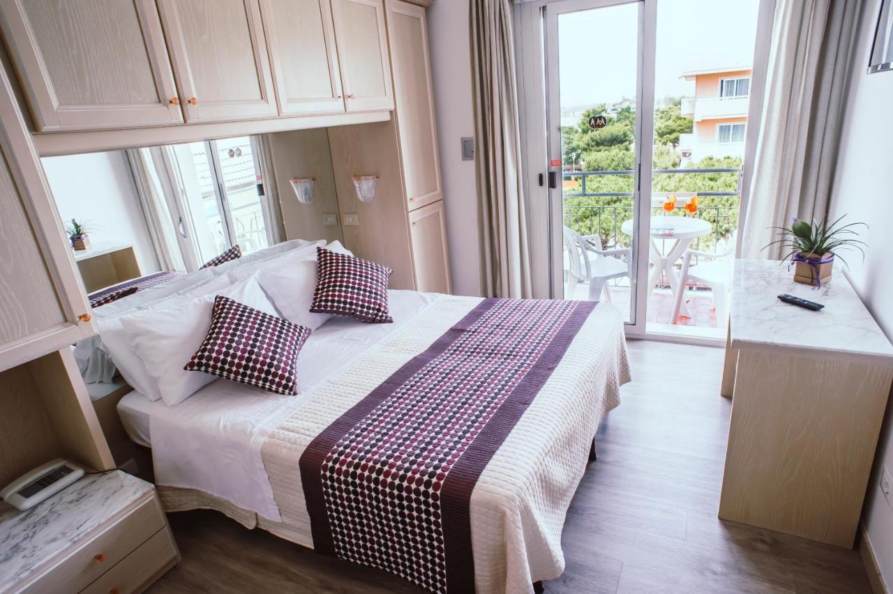 Hotel Margherita ليدو دي يسولو المظهر الخارجي الصورة