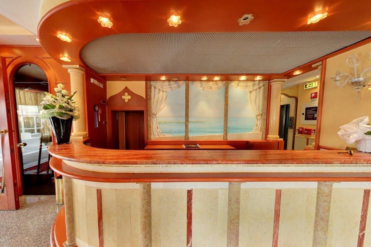 Hotel Margherita ليدو دي يسولو المظهر الخارجي الصورة
